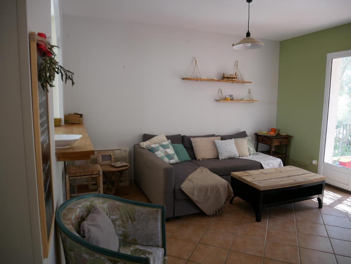 Nature Hostel La Ciotat Bagian luar foto