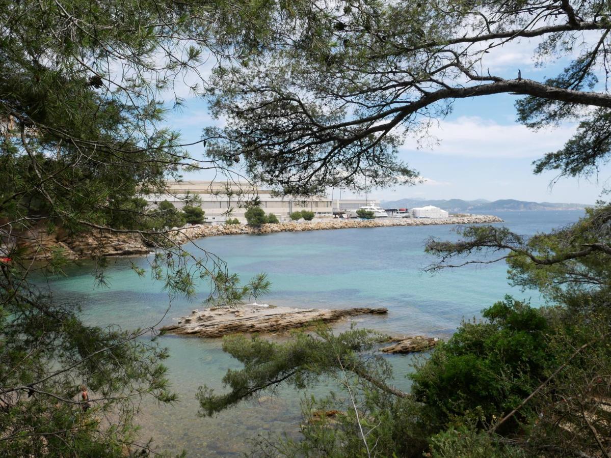 Nature Hostel La Ciotat Bagian luar foto