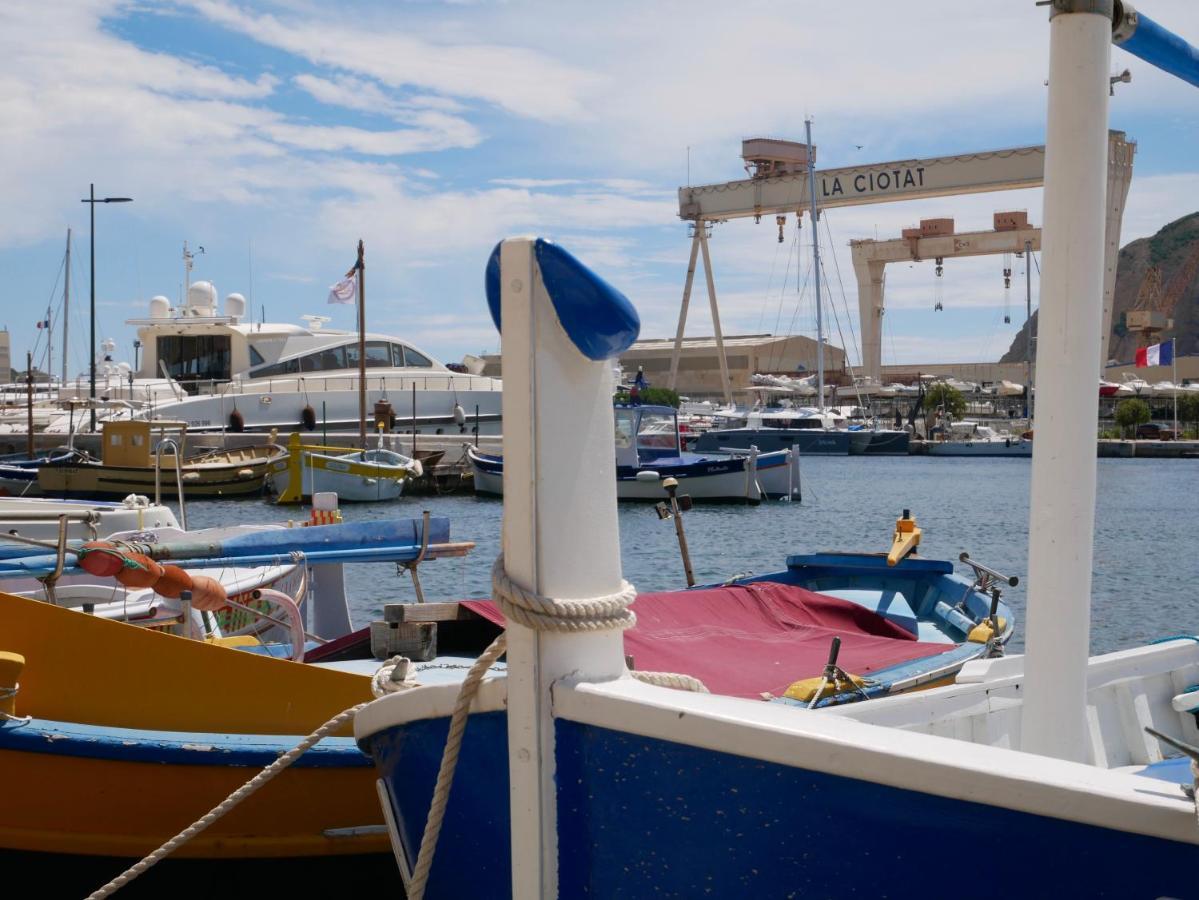 Nature Hostel La Ciotat Bagian luar foto